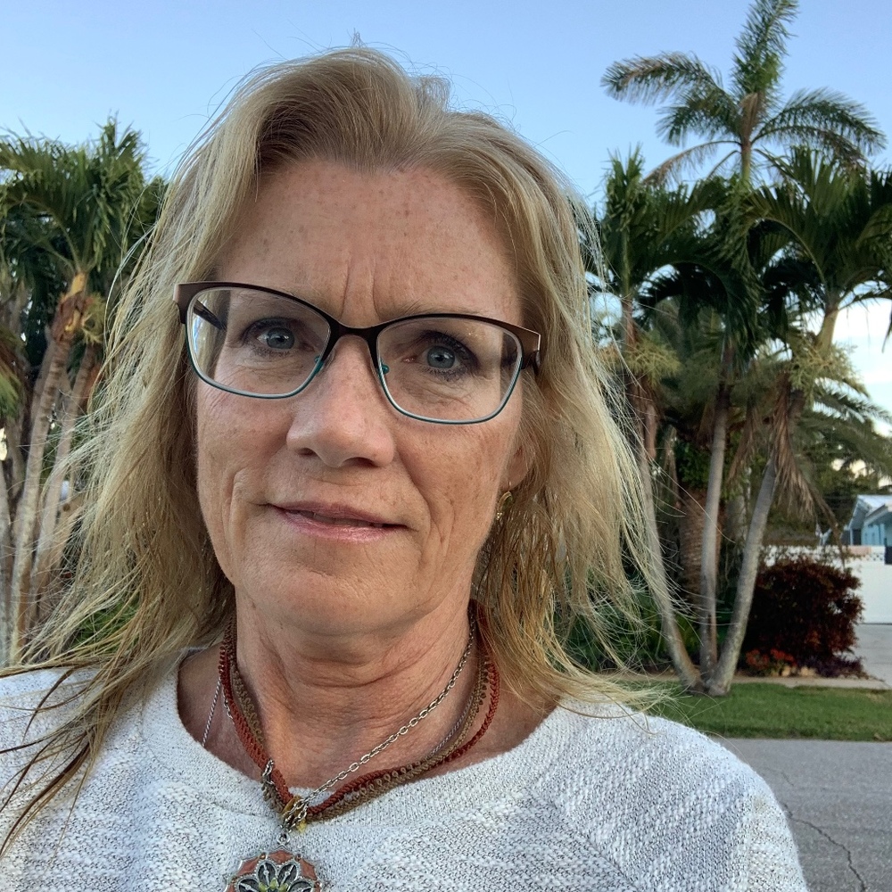 Meet your Posher, Melissa